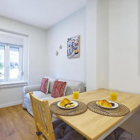Portucale ! Charming Flat With Terrace Lisboa